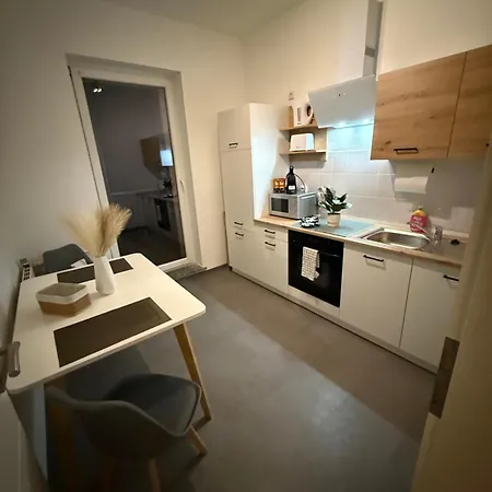 62qm Lage 1og Balkon Wlan Saniert شقة ماغديبورغ